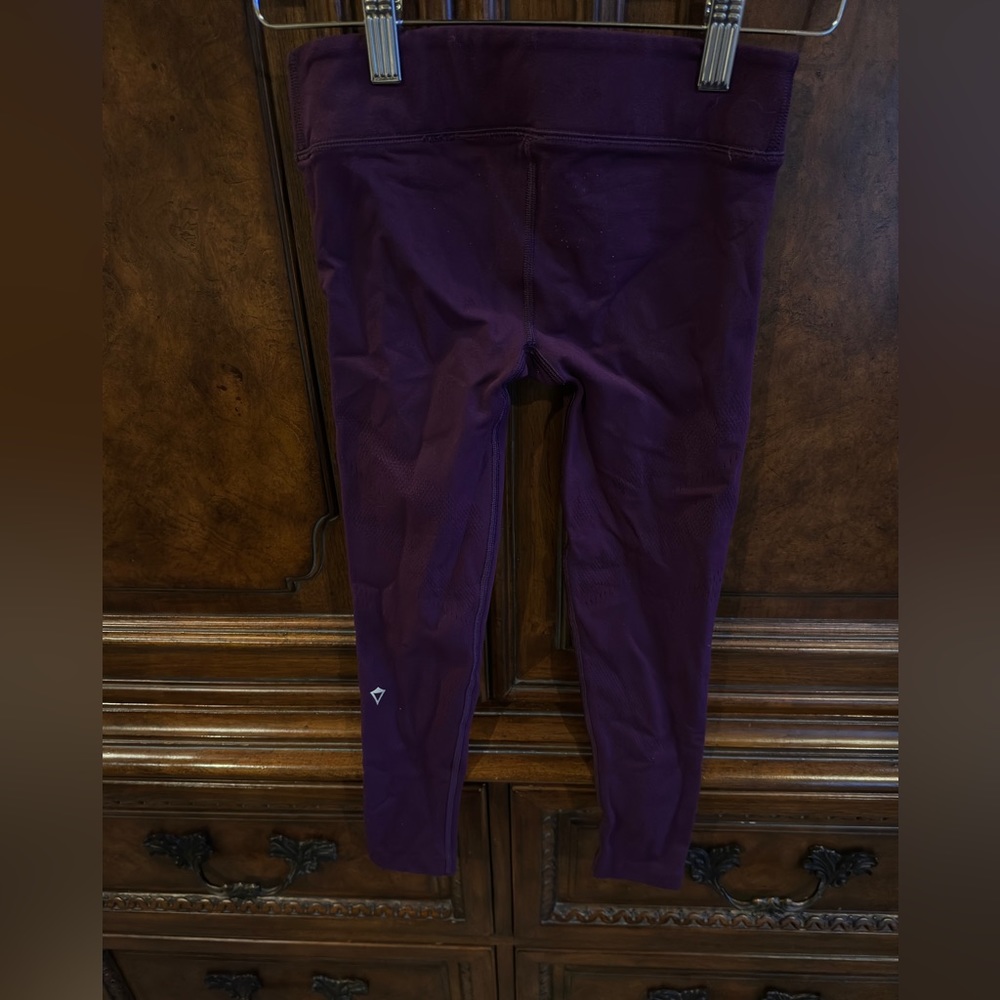 Ivivva size 8 excellent condition leggings dark purple